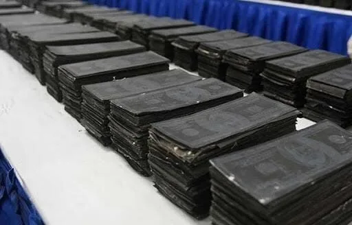 Lutte contre la criminalité financière : les Douanes saisissent près de 730 millions de FCFA en billets noirs