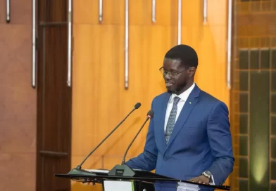 Meeting à Mbour : le président Bassirou Diomaye Faye appelle à l’ouverture et au rassemblement des compétences au service du pays