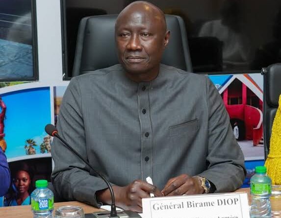 Présidence de la Commission de la CEDEAO: Le Sénégal propose la candidature du Général Birame Diop Présidence de la Commission de la CEDEAO: Le Sénégal propose la candidature du Général Birame Diop