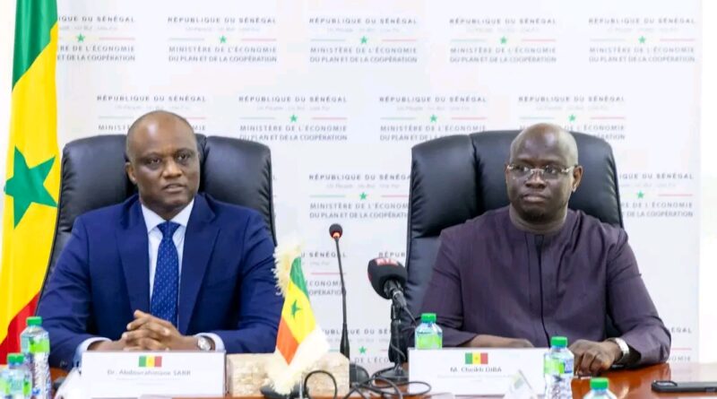 PASSATION DE SERVICE AU MINISTÈRE DE L’ÉCONOMIE, DU PLAN ET DE LA COOPÉRATION: Abdourahmane Sarr plaide pour la continuité et la cohérence des politiques publiques