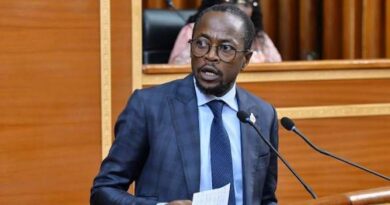 Abdou Mbow revient à la charge après son expulsion : » Hier, c&rsquo;est l&rsquo;Assemblée nationale qui a été humiliée, c&rsquo;est le Règlement intérieur de l&rsquo;Assemblée nationale qui a été piétiné »