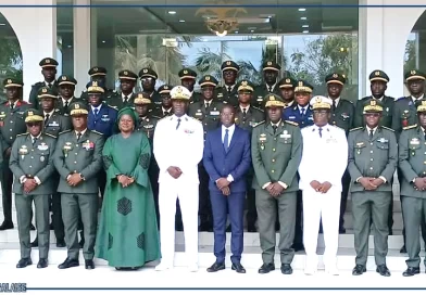 Yankhoba Diémé salue le rôle stratégique des forces armées dans le développement national Yankhoba Diémé salue le rôle stratégique des forces armées dans le développement national
