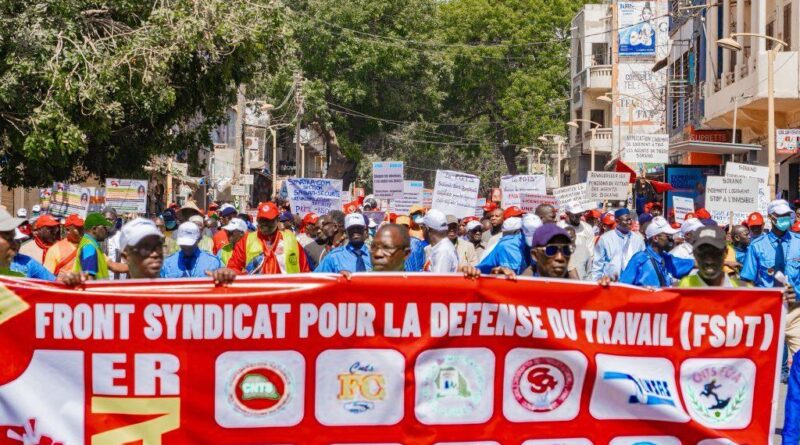 TENSIONS SOCIALES-Grève générale de 72 h : le patronat tente de désamorcer la crise