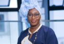 PROGRAMME « UN ÉTUDIANT, UN ORDINATEUR » : FATOU SECK, DIRECTRICE GÉNÉRALE D’OUMOU GROUP, REJETTE FORMELLEMENT LES ACCUSATIONS DE LIVRAISON FICTIVE ET AFFIRME QUE LES 20 000 ORDINATEURS ONT ÉTÉ LIVRÉS, INVOQUANT UN RELIQUAT DE 500 MILLIONS DE FCFA DÛ PAR L’ÉTAT DU SÉNÉGAL