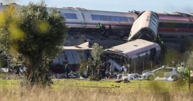 Collision de trains en Espagne : au moins 30 morts